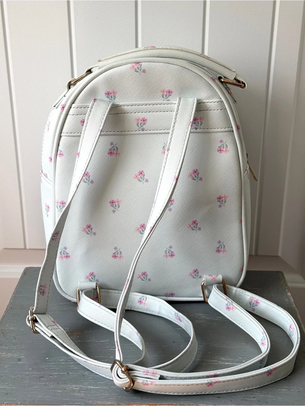 Under One Sky White Floral Mini Backpack Handbag Pink/White